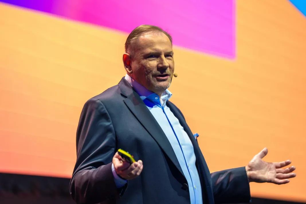 Andrzej Horawa, Dyrektor Generalny AWS w Polsce