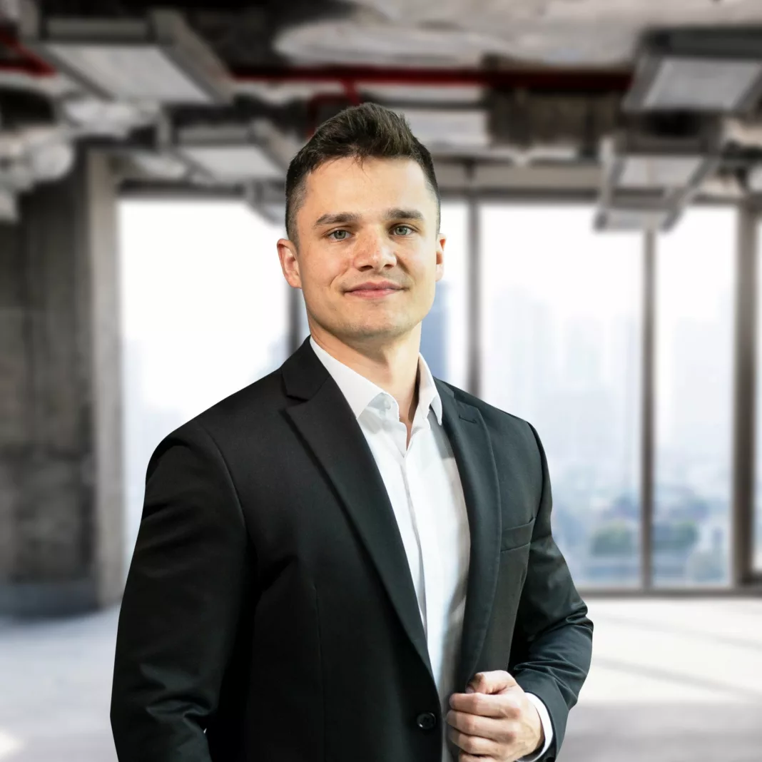 Daniel Koralewski, Avison Young