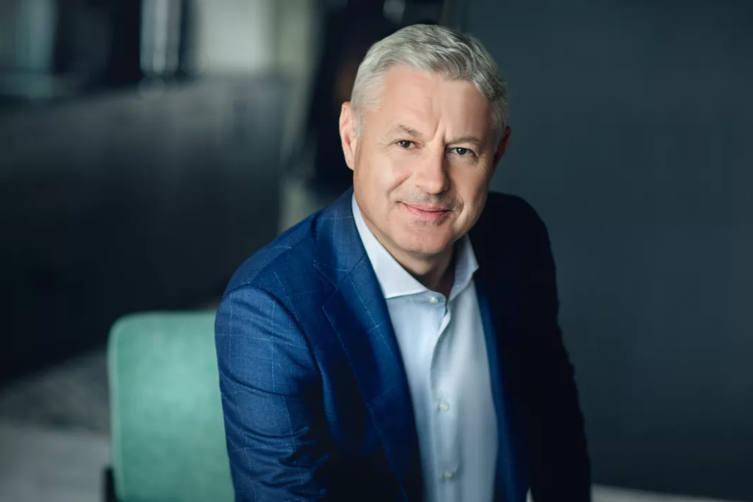 Dom Development podsumowuje pierwsze półrocze 2025: wzrost sprzedaży i umiarkowane spadki przekazań