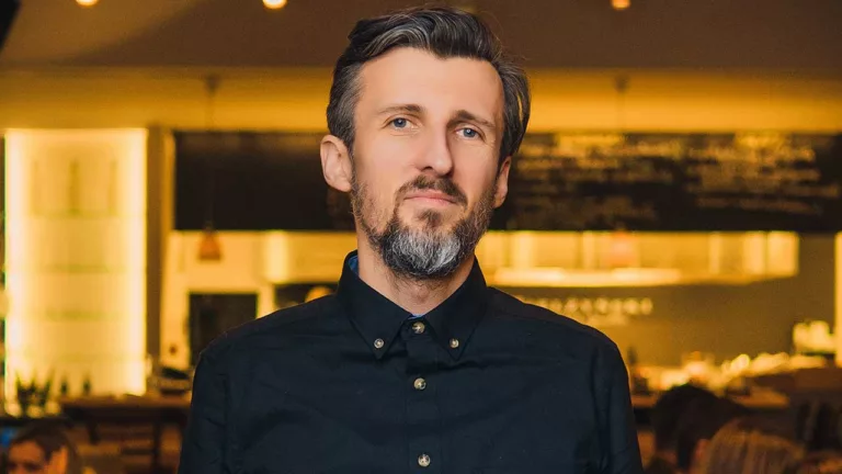 Polacy pytają AI, gdzie jechać na wakacje