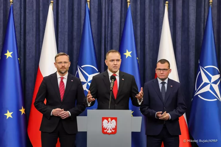 Prezydent Nawrocki blokuje specustawę dla uchodźców z Ukrainy. Warunkiem – praca w Polsce