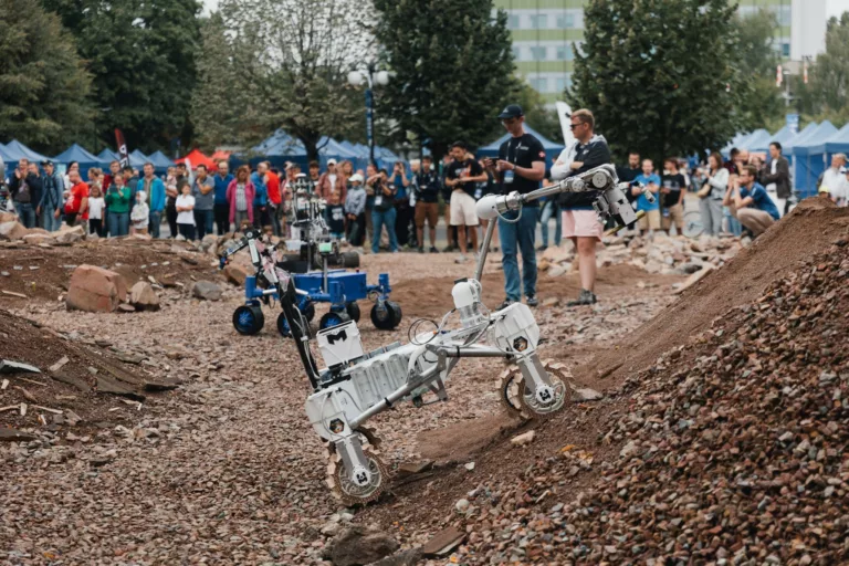Finał 11. edycji European Rover Challenge w Krakowie: zwycięstwo zespołu z Lozanny