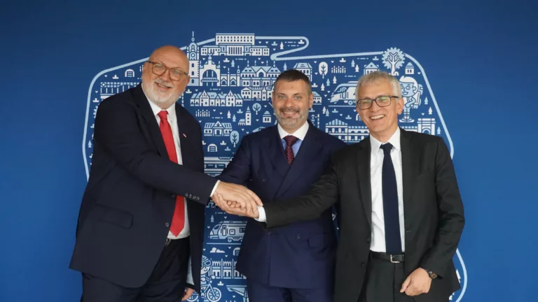Alan Beroud, prezes PKP S.A., został przewodniczącym Wspólnoty Kolei Europejskich (CER)