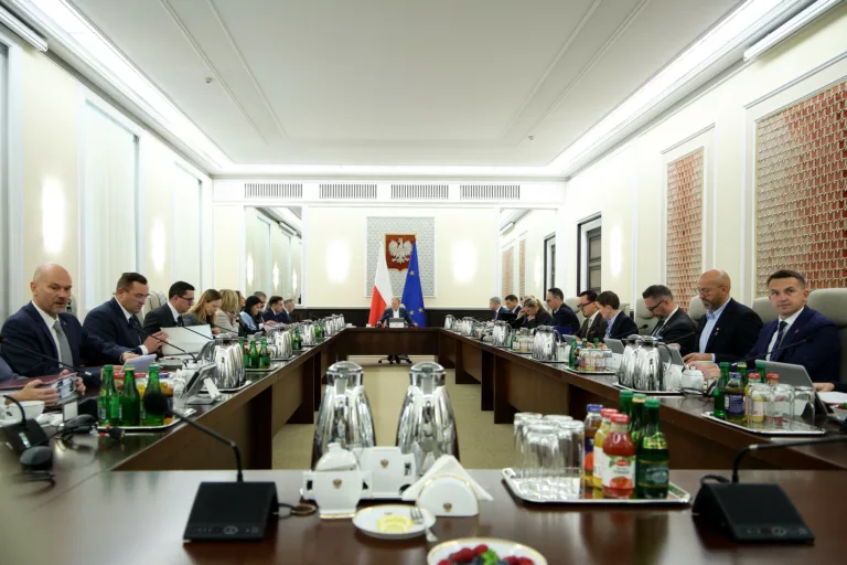 Rząd upraszcza zasady przyspieszonej amortyzacji – wsparcie dla inwestycji w gminach z wysokim bezrobociem