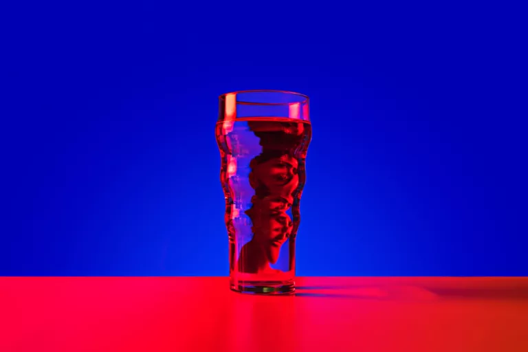 Guardia di Finanza zajmuje akcje Campari warte 1,29 mld euro. Spór o exit tax sięga 5,3 mld euro zysków kapitałowych