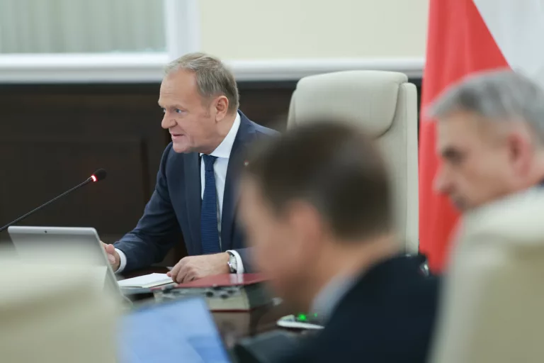 Sprzedaż gruntów pod CPK i zarzuty wobec Ziobry. Premier Tusk komentuje działania prokuratury