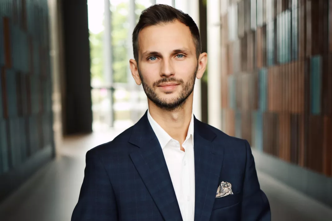 Michał Kłak, director w Michael Page