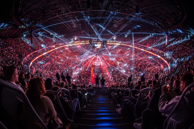XTB głównym partnerem OKTAGON MMA