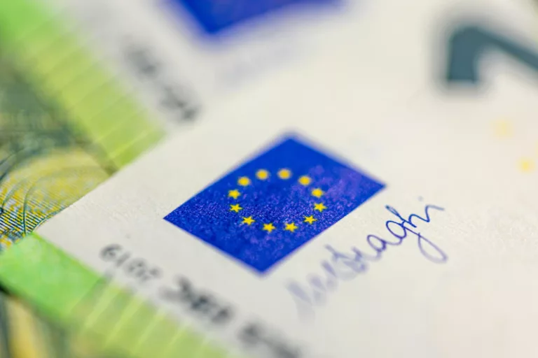 UE rośnie szybciej. Zrewidowane dane Eurostatu pokazują mocniejsze odbicie w III kwartale