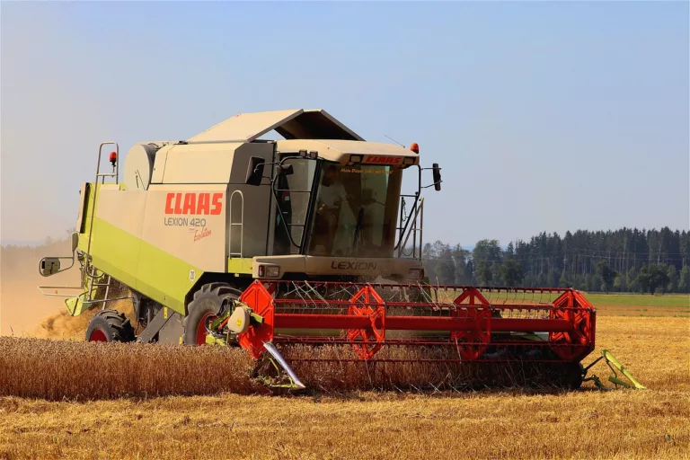 Claas i dealerzy z karami ponad 170 mln zł za zmowę na rynku maszyn rolniczych