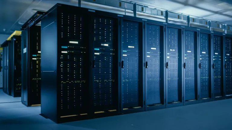 NVIDIA i ABB pracują nad centrami AI nowej generacji. Kierunek transformacji pokazują… statki