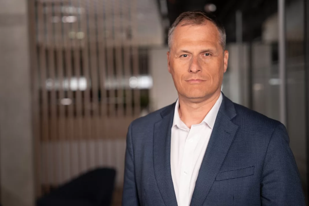 Marek Lenz, Credit Agricole
