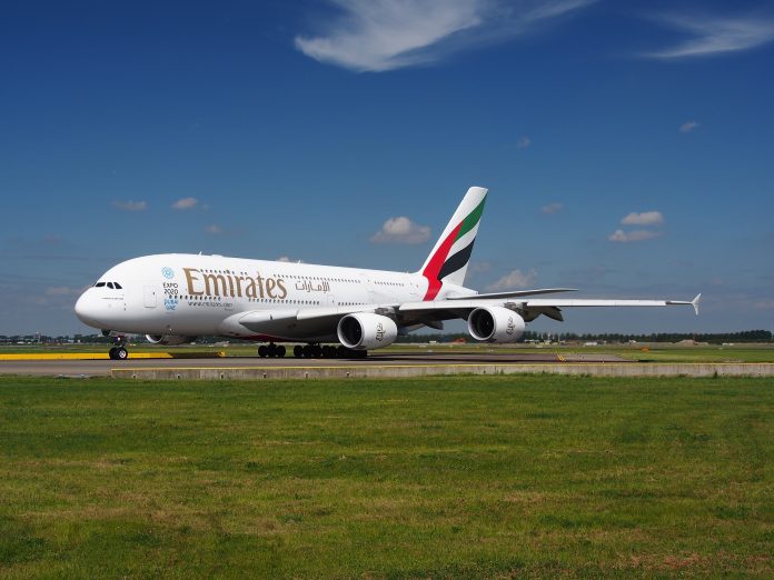 Emirates samolot Airbus A380